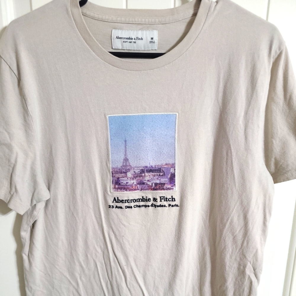 Abercrombie & Fitch: Men's Size M Graphic Tee